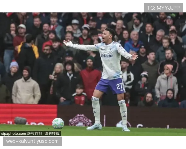 B费与克罗斯的组织核心角色对比：传球风格差异如何影响比赛参与度