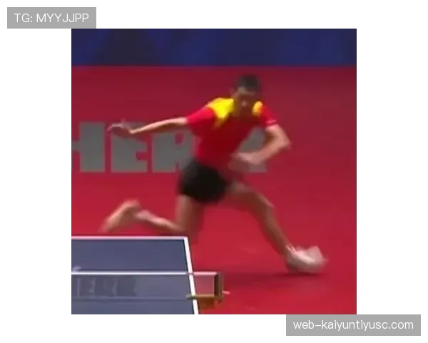 叶诗文出街背的那个包，瞬间把我月租羞得都不敢说话